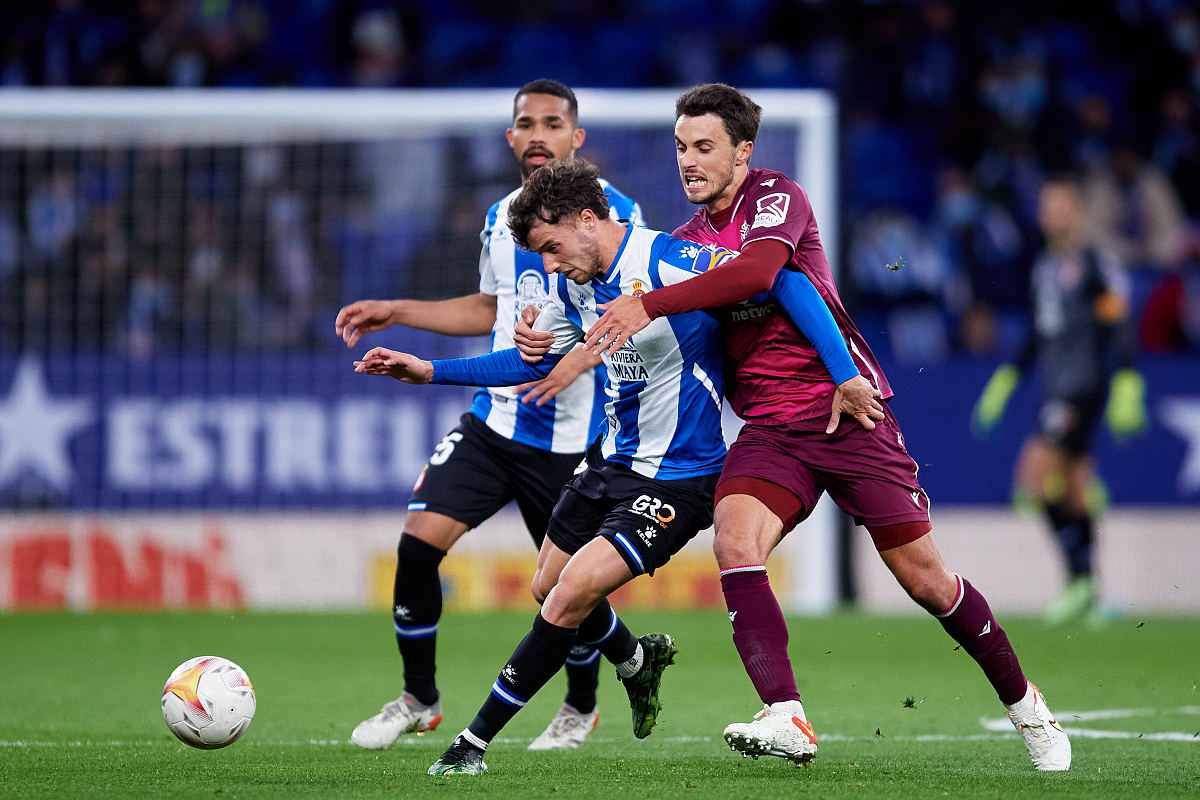 关于赛地聚焦——德甲转会期热度飙升，葡萄牙体育临场应变，引发热议，高层口径保持一致的信息